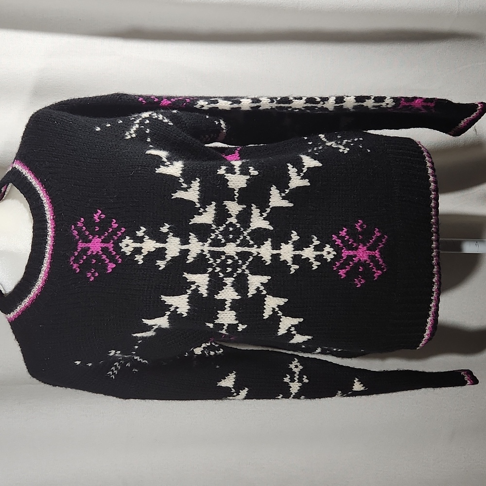 80s GOKEYS handknit snowflake nordic ski sweater S vintage black wool crewneck